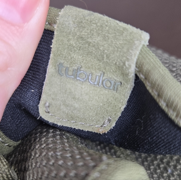 Adidas Army Green Knit Sneakers - Boys 6 or Womens 7.5 - Picture 10 of 11